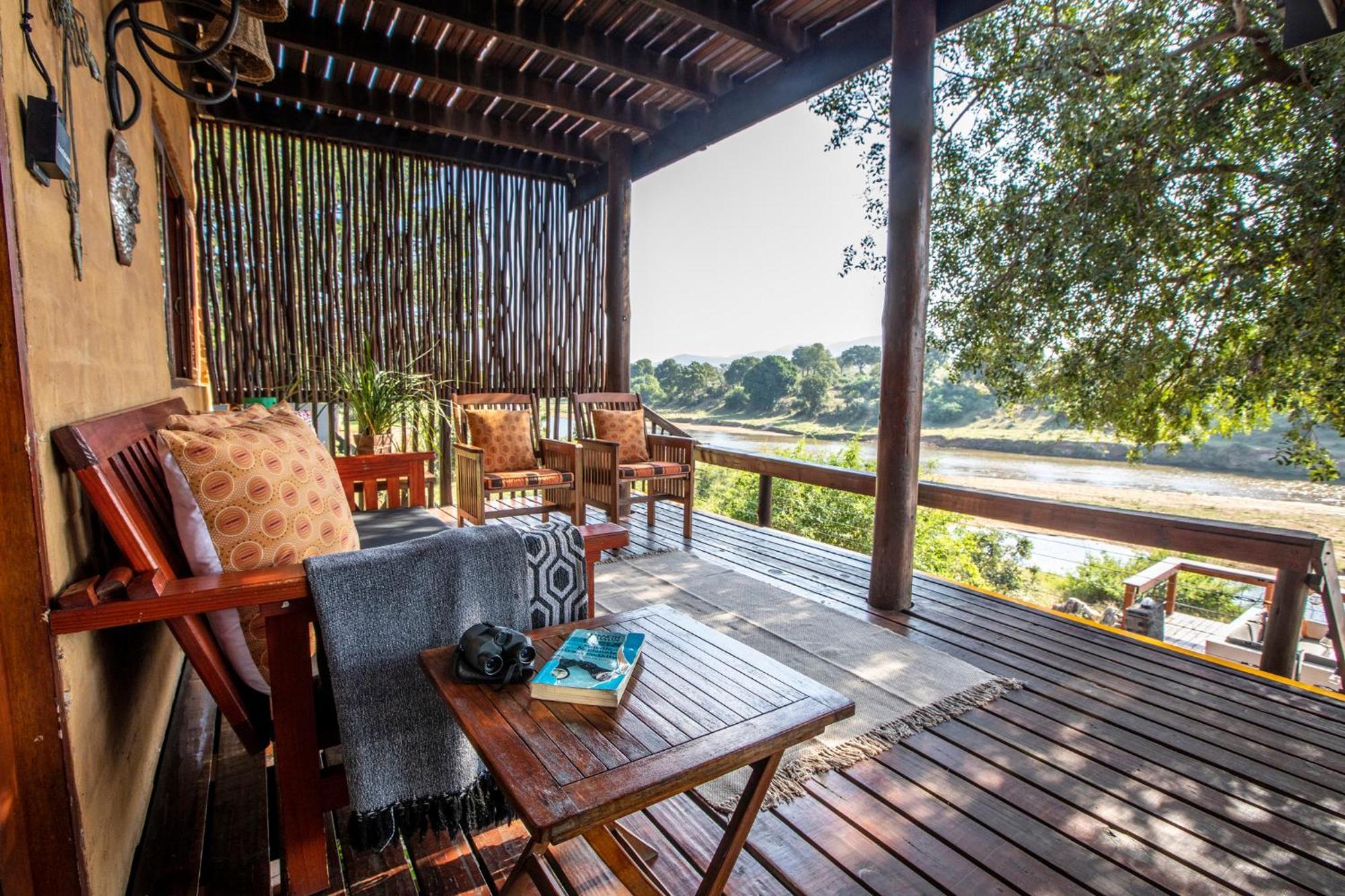 Hotel Hennie's Rest Malalane Exterior foto